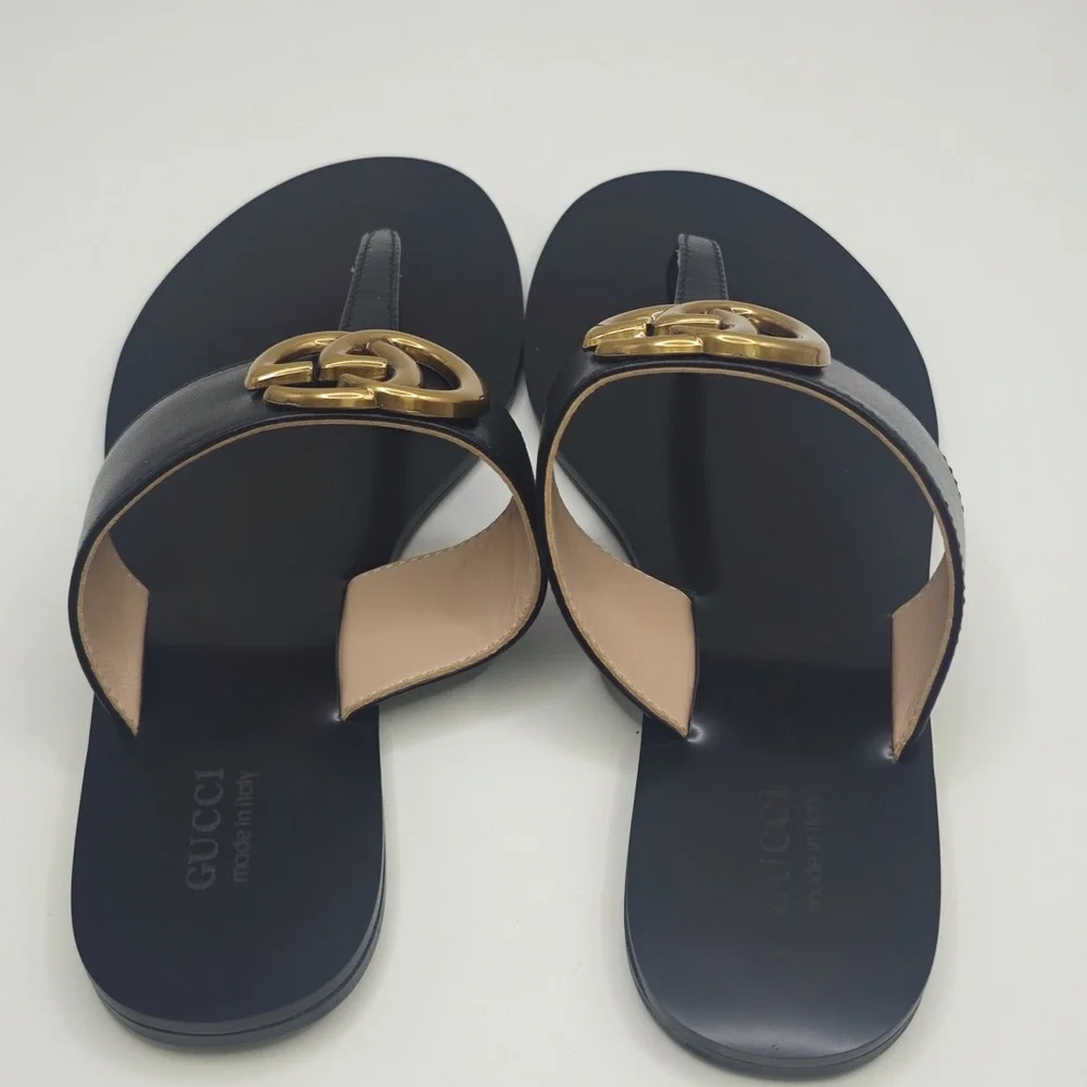 Gucci Black Leather Thong Sandals with Gold Double G